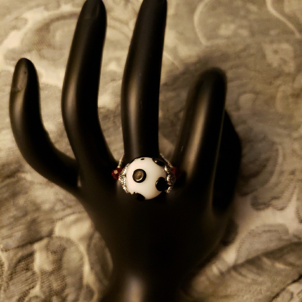 GORGEOUS Over the top ring